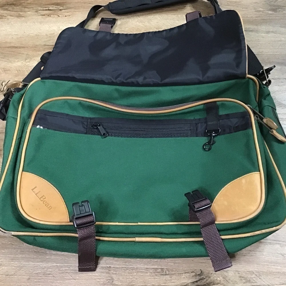 VINTAGE LL BEAN Messenger Lap Top Bag Shoulder Leather and Canvas Green …